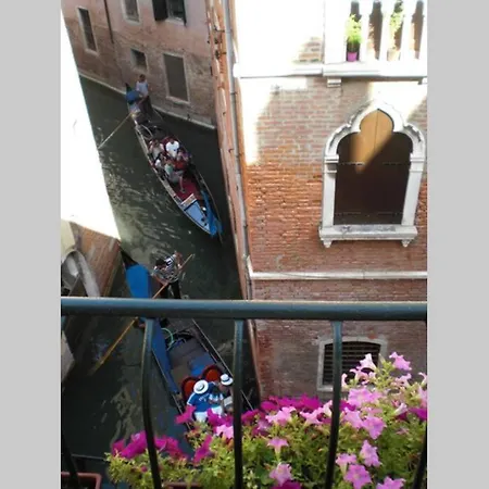 Leoncini With A Wonderful Canal View Veneza Exterior foto