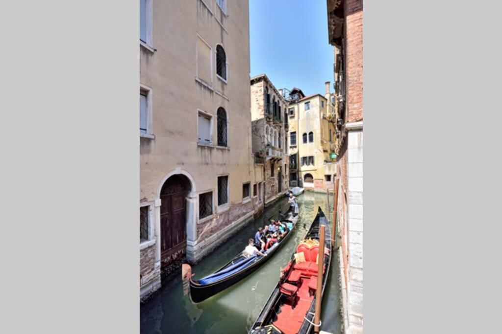 Leoncini With A Wonderful Canal View Veneza